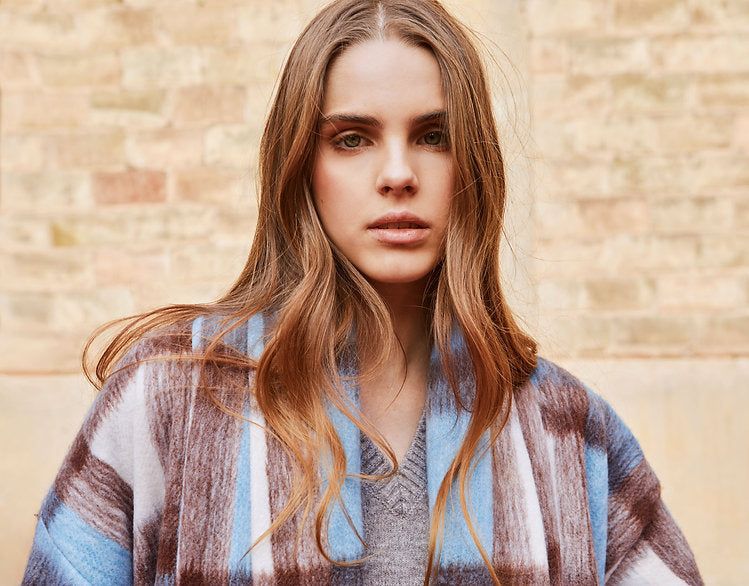 Abrigo Cuadros Kimono Bolsillo · 5