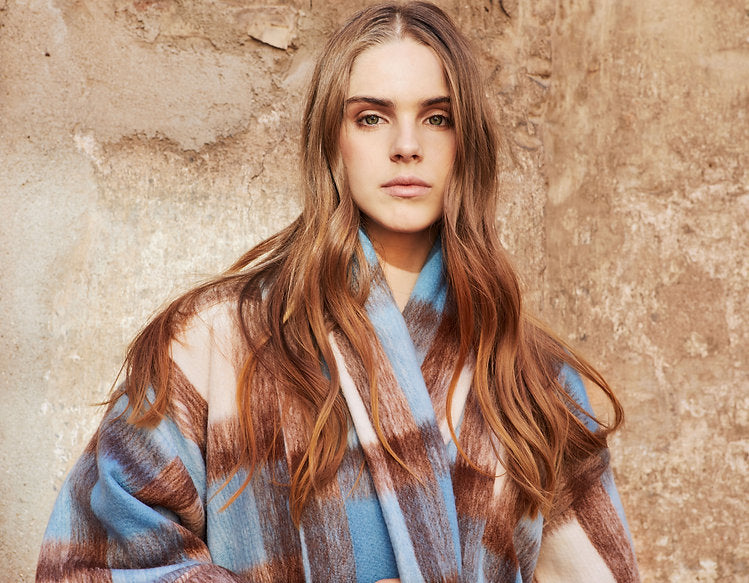 Abrigo Cuadros Kimono Bolsillo · 3